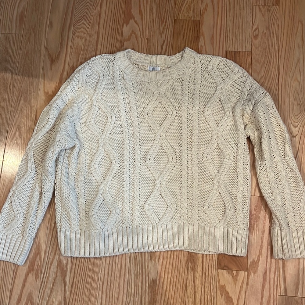 Verge Girl cable knit sweater
